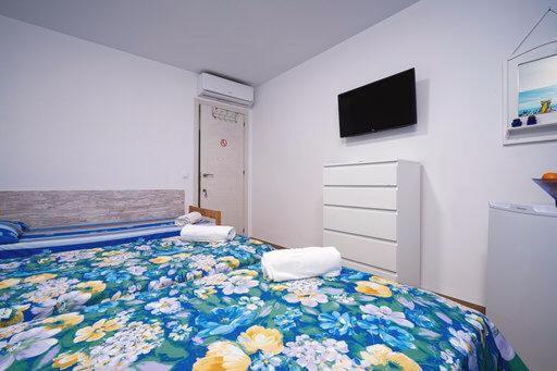 Guest House Lana Dénia Esterno foto